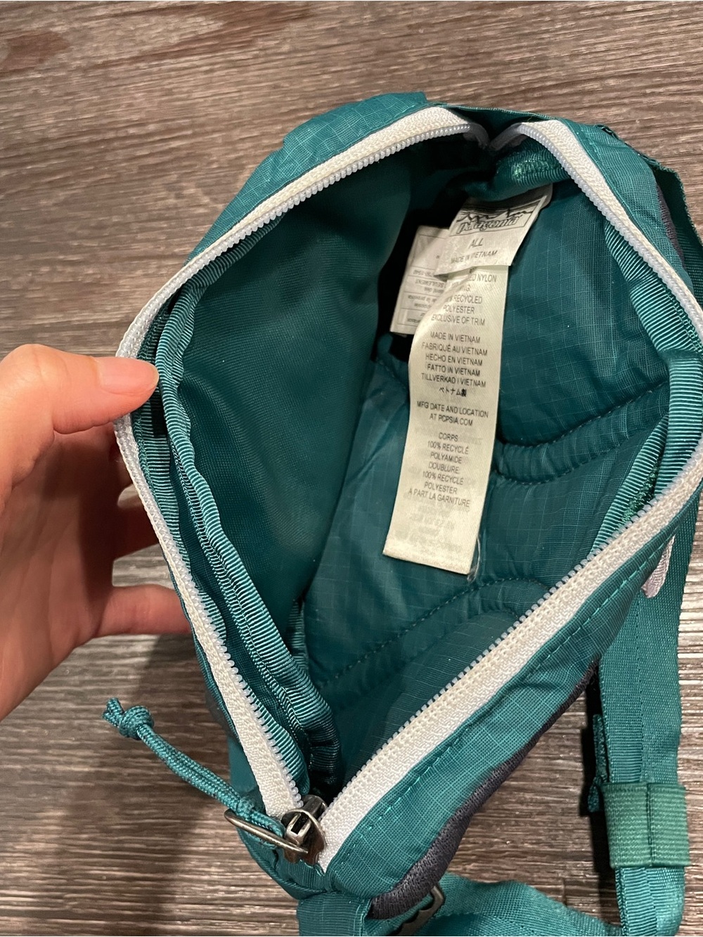 Patagonia Teal Ultralight Black Hole Hip Pack - Picture 5 of 5